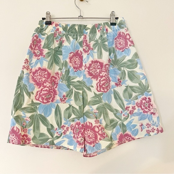 Vintage Pants - Vintage High Waisted Floral Print Shorts